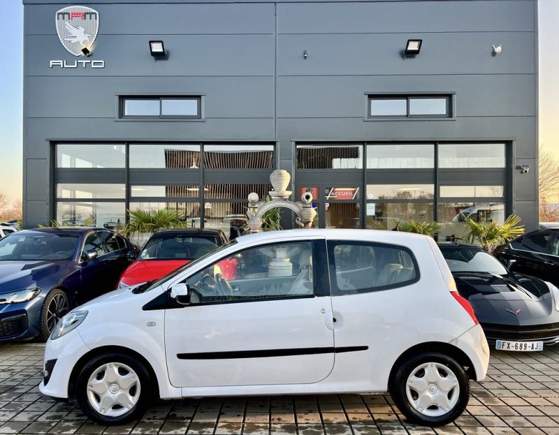 RENAULT TWINGO 1.2L 16V 75CH ECO2 TREND
