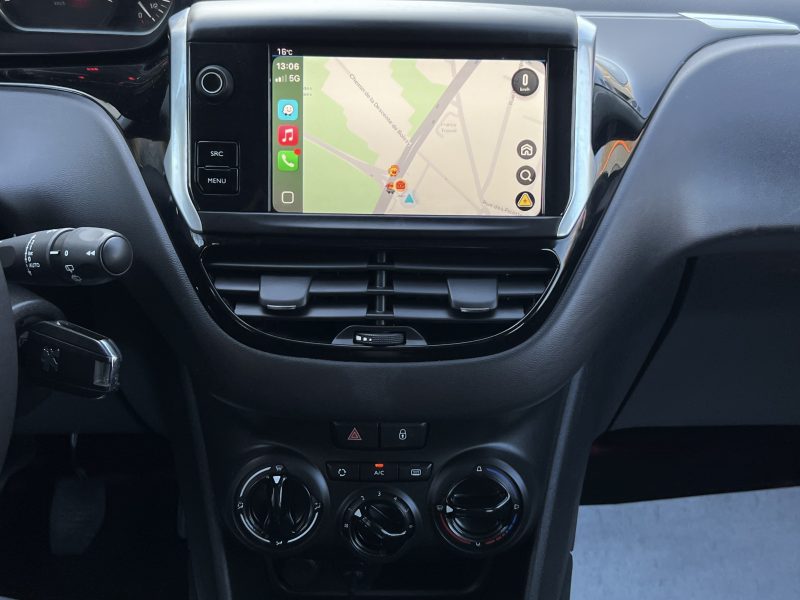 PEUGEOT 208 PHASE 2 SIGNATURE 1.2 82 Cv 1ERE MAIN APPLE CARPLAY & ANDROID CRIT AIR 1 - GARANTIE 1 AN