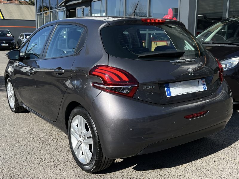 PEUGEOT 208 PHASE 2 SIGNATURE 1.2 82 Cv 1ERE MAIN APPLE CARPLAY & ANDROID CRIT AIR 1 - GARANTIE 1 AN