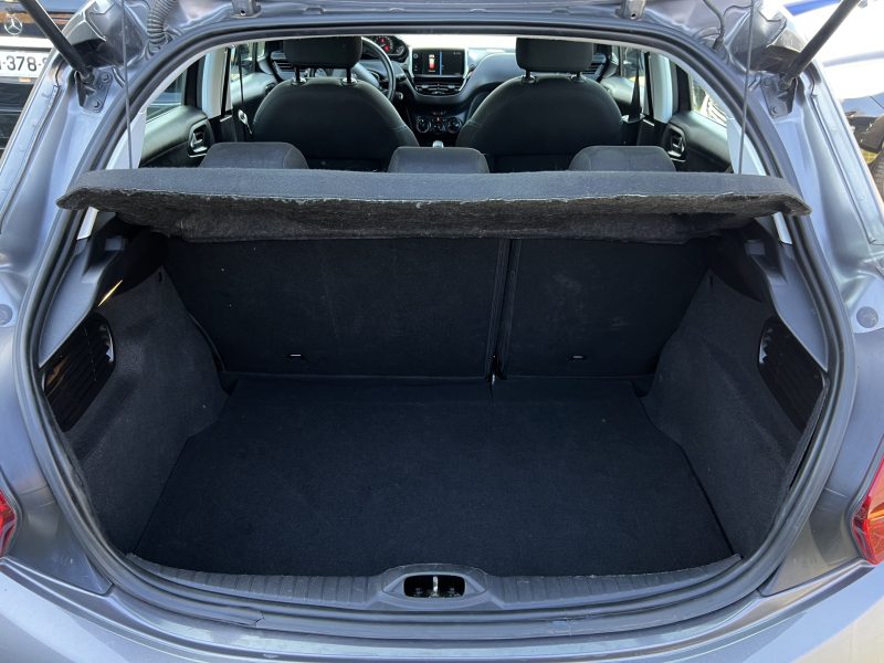 PEUGEOT 208 PHASE 2 SIGNATURE 1.2 82 Cv 1ERE MAIN APPLE CARPLAY & ANDROID CRIT AIR 1 - GARANTIE 1 AN