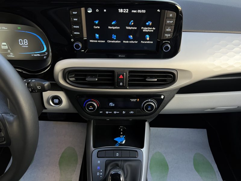 HYUNDAI i10 CREATIVE 1.0 MPi 67 Cv BOITE AUTOMATIQUE APPLE & ANDROID 12 300 Kms - GARANTIE 09/2029