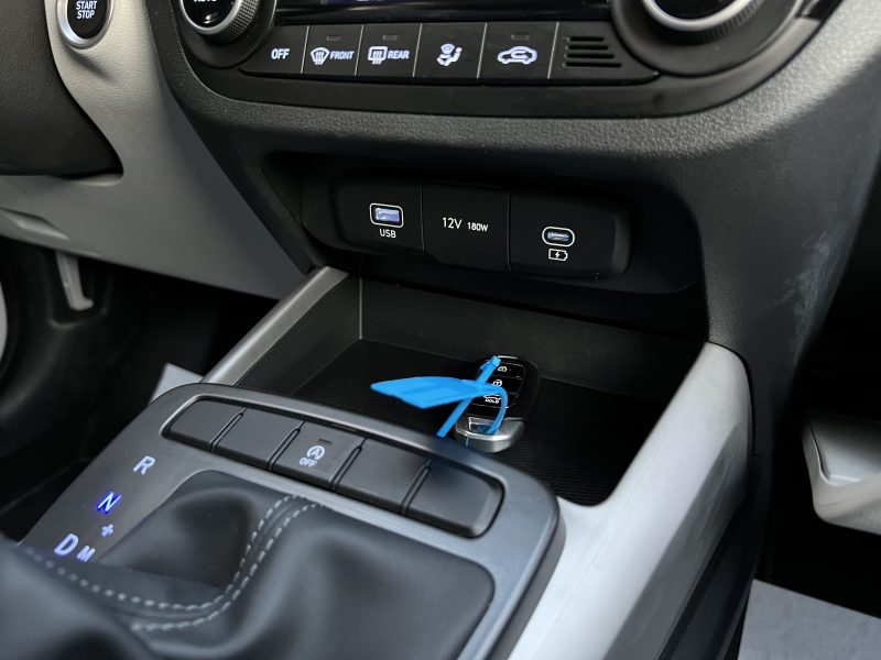 HYUNDAI i10 CREATIVE 1.0 MPi 67 Cv BOITE AUTOMATIQUE APPLE & ANDROID 12 300 Kms - GARANTIE 09/2029