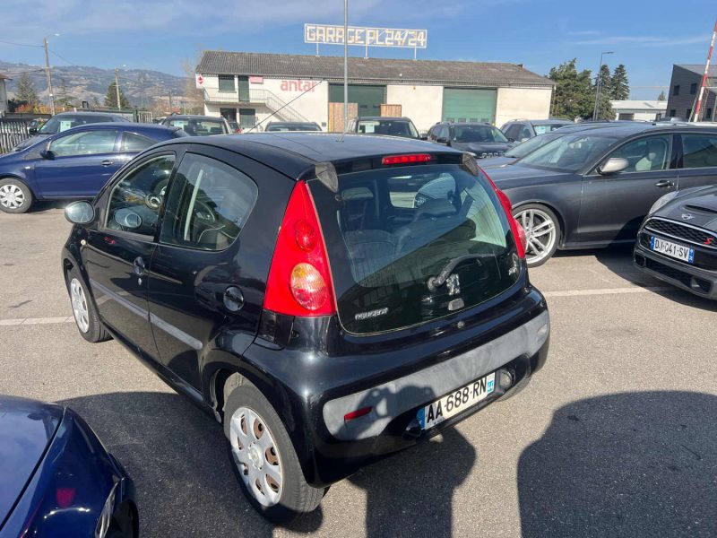 PEUGEOT 107 2009