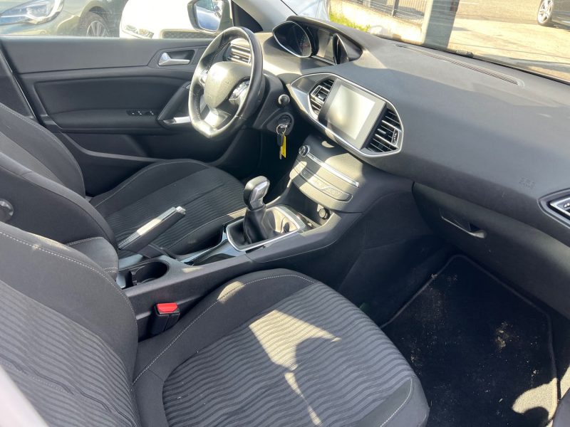 PEUGEOT 308 2017
