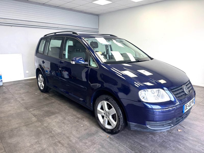 VOLKSWAGEN TOURAN 2004
