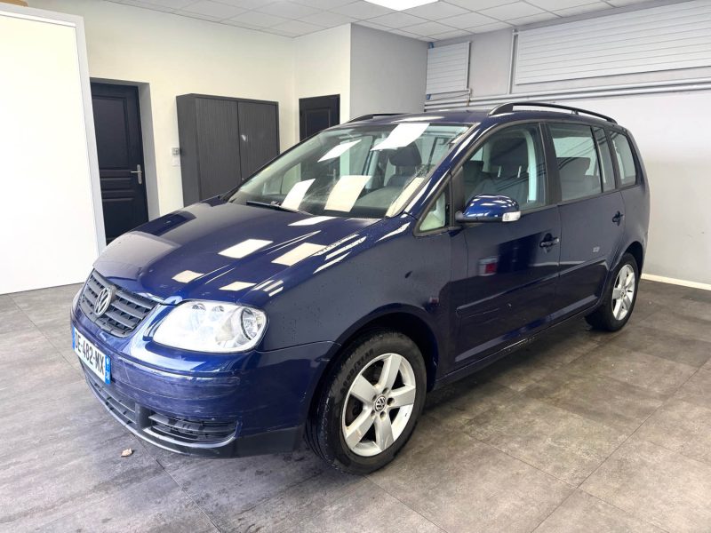 VOLKSWAGEN TOURAN 2004