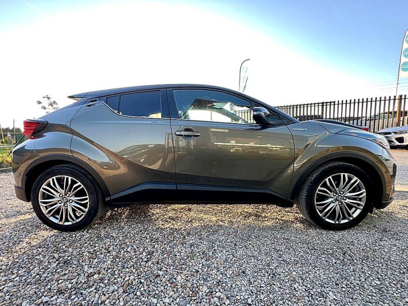 TOYOTA C-HR 2021