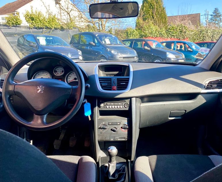 PEUGEOT 207 1.4L HDI 70 Cv *TRENDY* /GARANTIE&REVISEE