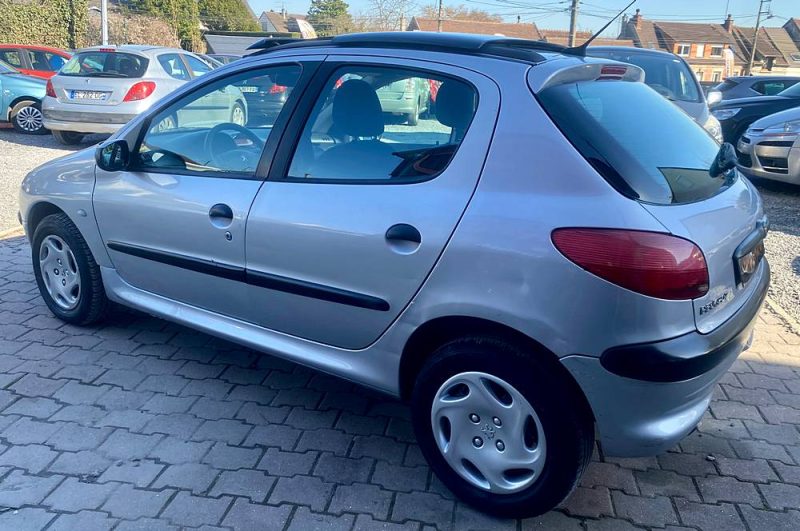 PEUGEOT 206 2.0L HDI 90Cv *XT PRENIUM* / REVISEE&GARANTIE