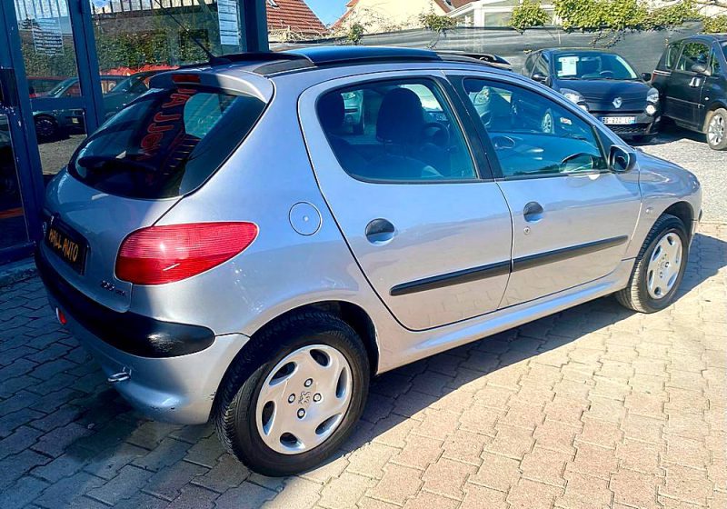 PEUGEOT 206 2.0L HDI 90Cv *XT PRENIUM* / REVISEE&GARANTIE