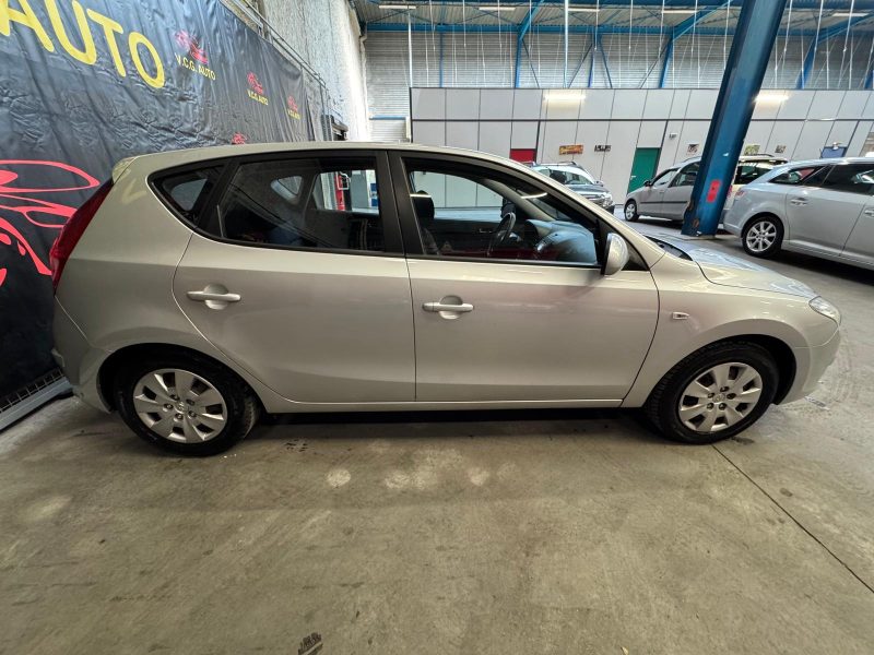 HYUNDAI I 30 1.4i 110 
