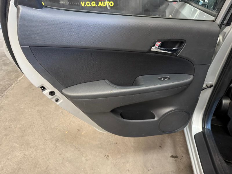 HYUNDAI I 30 1.4i 110 