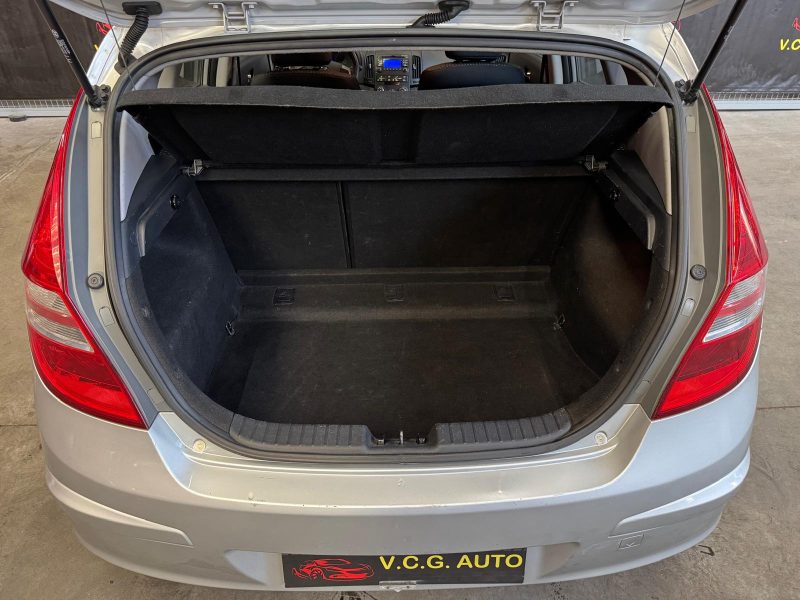 HYUNDAI I 30 1.4i 110 