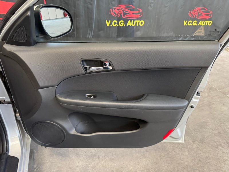 HYUNDAI I 30 1.4i 110 