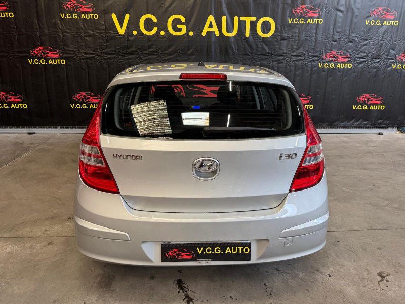 HYUNDAI I 30 1.4i 110 