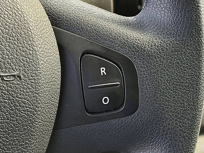 RENAULT TRAFIC III Combi L2 1.6 dCi 145cv Energy Zen BVM6 9 Places / FAIBLE KILOMETRAGE