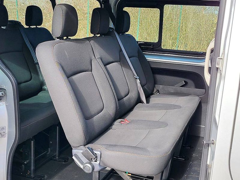 RENAULT TRAFIC III Combi L2 1.6 dCi 145cv Energy Zen BVM6 9 Places / FAIBLE KILOMETRAGE