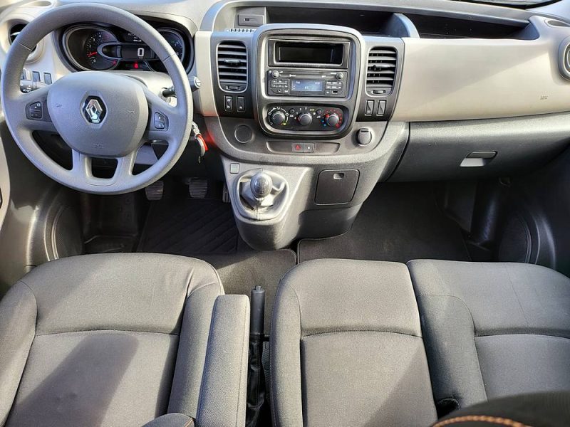 RENAULT TRAFIC III Combi L2 1.6 dCi 145cv Energy Zen BVM6 9 Places / FAIBLE KILOMETRAGE