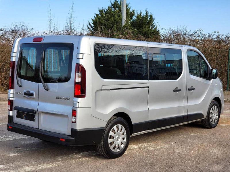 RENAULT TRAFIC III Combi L2 1.6 dCi 145cv Energy Zen BVM6 9 Places / FAIBLE KILOMETRAGE