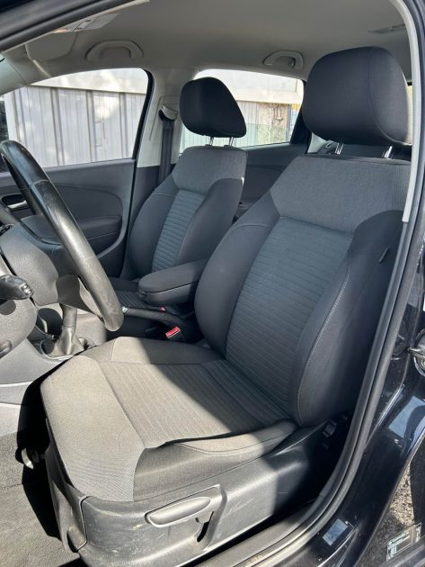 VOLKSWAGEN POLO 2011