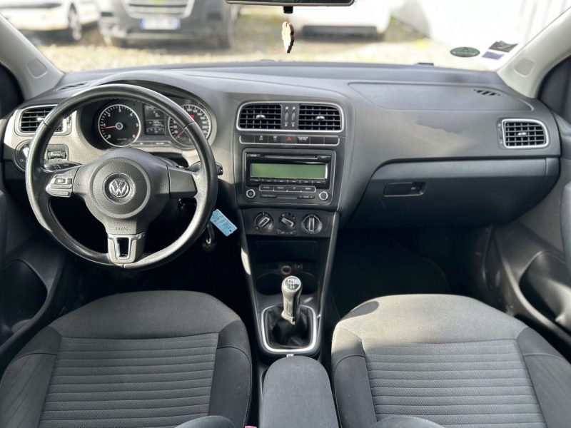 VOLKSWAGEN POLO 2011