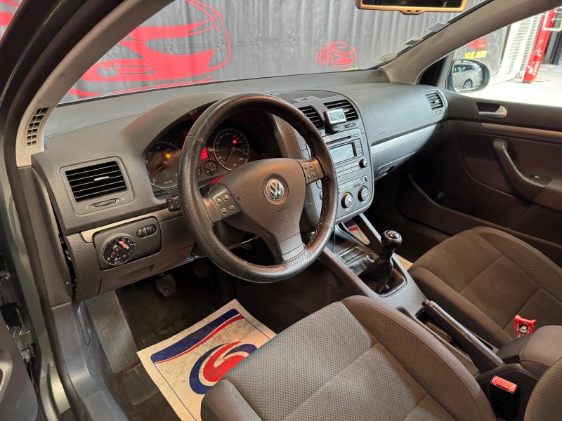 VOLKSWAGEN GOLF 1.6 FSI 16S 115