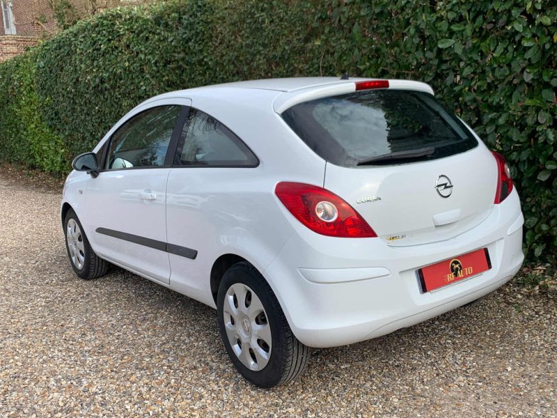 OPEL CORSA 2011 1.0i 
