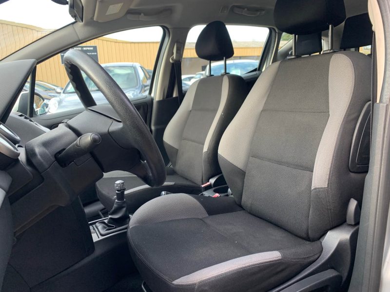 PEUGEOT 207 2008
