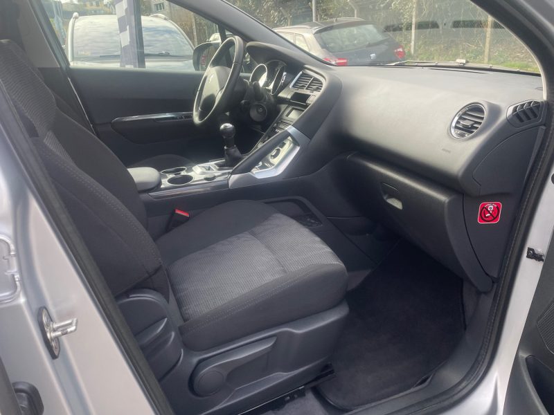 PEUGEOT 3008 1.6i VTI 120CV 16V