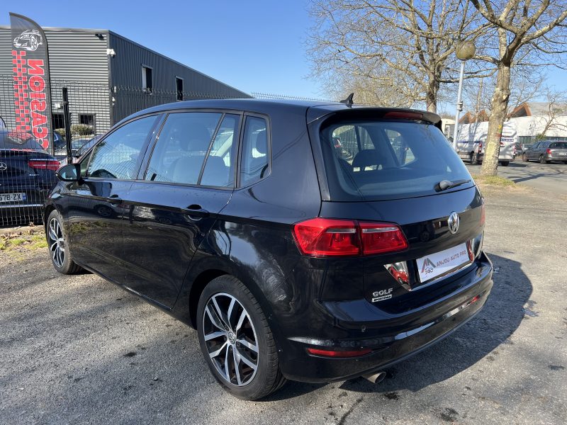 VOLKSWAGEN GOLF SPORTSVAN 2015
