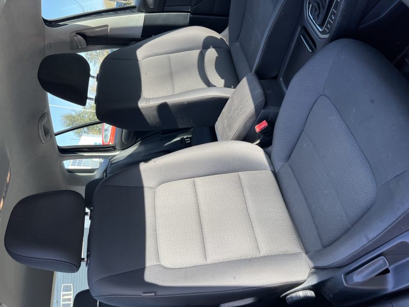 VOLKSWAGEN GOLF SPORTSVAN 2015