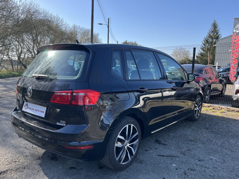 VOLKSWAGEN GOLF SPORTSVAN 2015