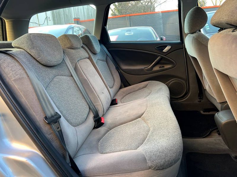 CITROEN C5 PHASE 2 EXCLUSIVE 2.2 HDI 136 Cv BOITE AUTOMATIQUE GPS REGULTEUR LIMITEUR - GARANTIE 1 AN