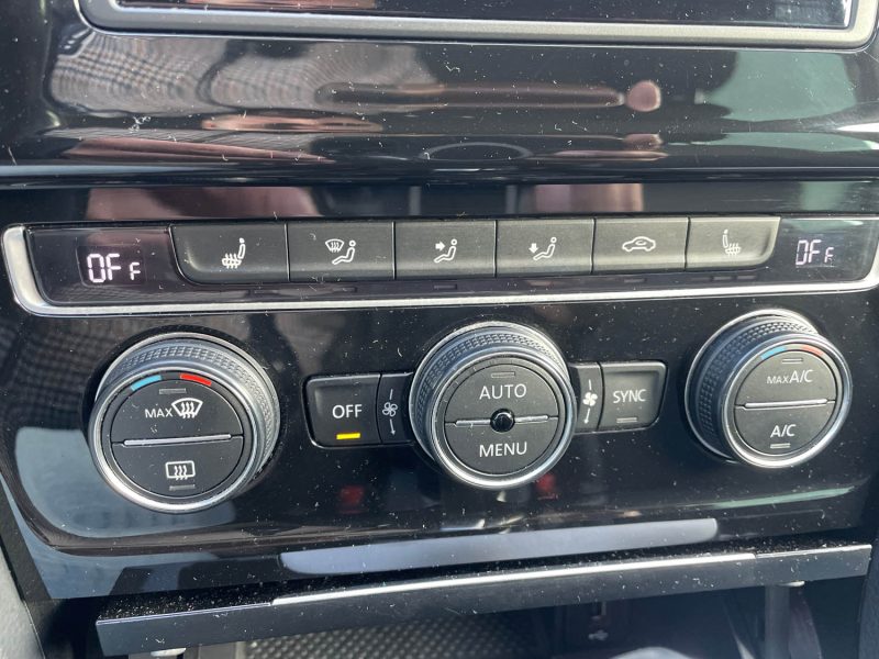 VOLKSWAGEN GOLF 2015 2.0 TDI 16V Blue Motion DSG6 150 cv