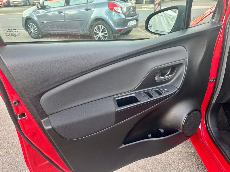 TOYOTA YARIS HYBRID 2019