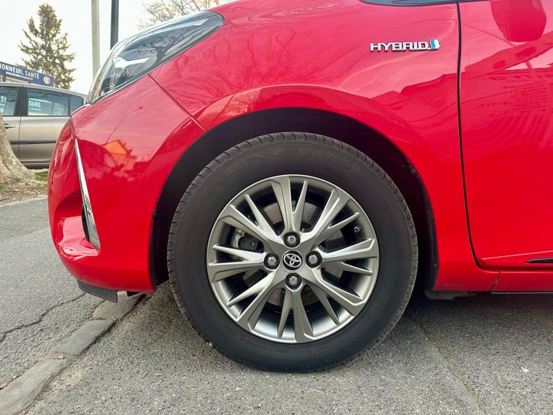 TOYOTA YARIS HYBRID 2019