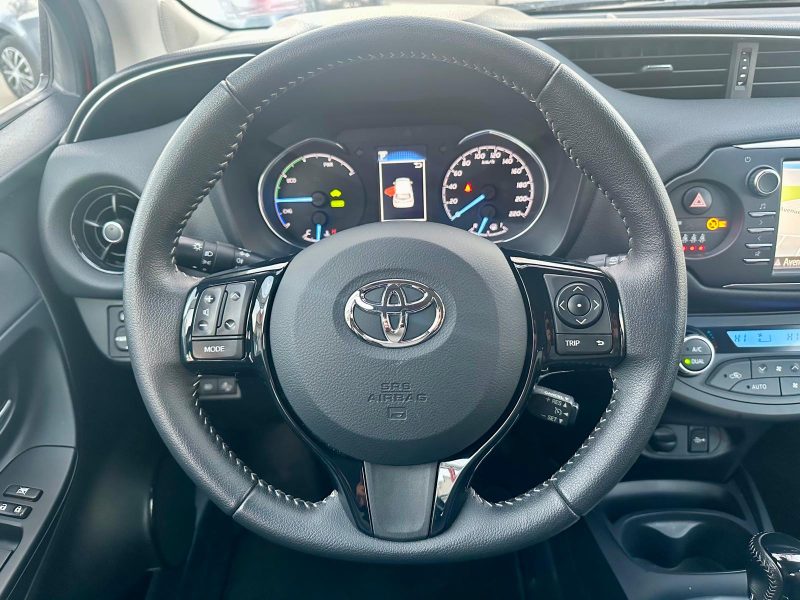TOYOTA YARIS HYBRID 2019