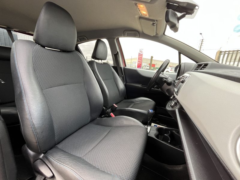 TOYOTA YARIS HYBRID STYLE 11/2012