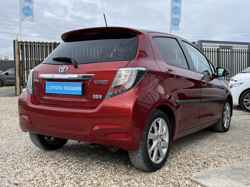 TOYOTA YARIS HYBRID STYLE 11/2012