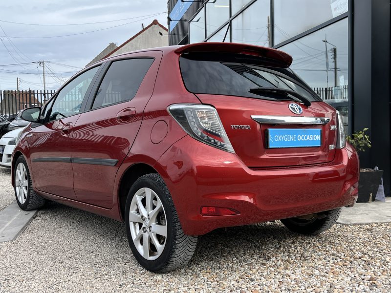 TOYOTA YARIS HYBRID STYLE 11/2012