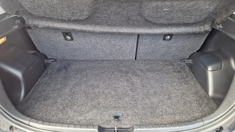 TOYOTA YARIS FRANCE CONNECT 1.0L - VVTI - 72cv