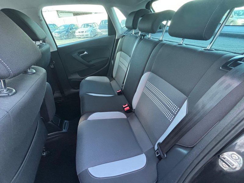 VOLKSWAGEN POLO 2014