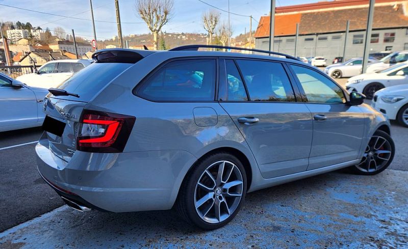SKODA OCTAVIA 2.0 TSI 230 RS Combi*ALCANTARA*GPS*LED