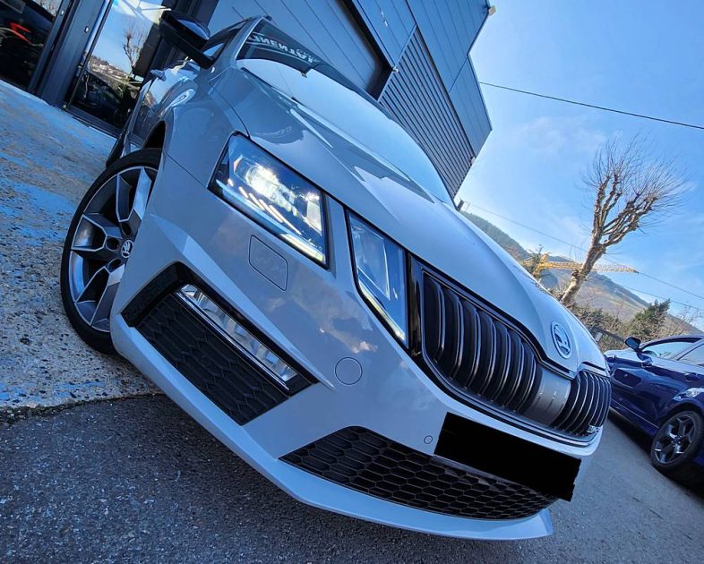 SKODA OCTAVIA 2.0 TSI 230 RS Combi*ALCANTARA*GPS*LED