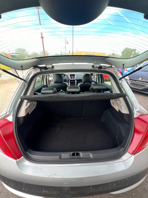 PEUGEOT 207 2010 1.4i 95CV / Moteur à Chaine / Sièges Chauffants