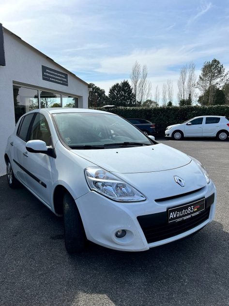 RENAULT CLIO 3 2010 1.2 LEV 75CV / Distribution Neuve / CT OK 