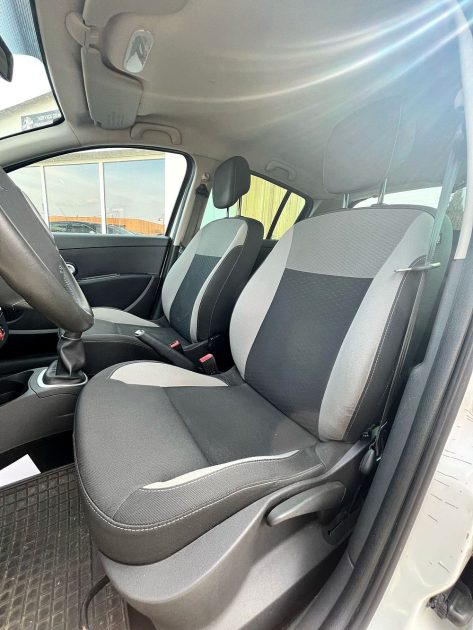 RENAULT CLIO 3 2010 1.2 LEV 75CV / Distribution Neuve / CT OK 