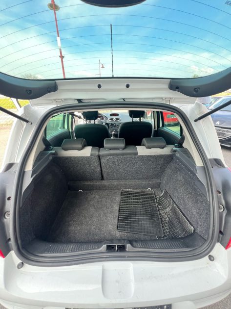 RENAULT CLIO 3 2010 1.2 LEV 75CV / Distribution Neuve / CT OK 