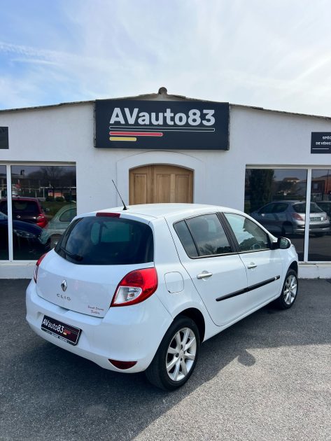 RENAULT CLIO 3 2010 1.2 LEV 75CV / Distribution Neuve / CT OK 
