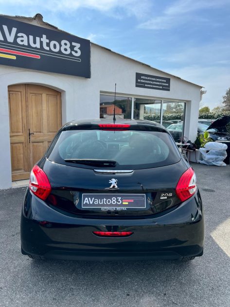 PEUGEOT 208 2013 1.6 HDI 92CV Allure / Distribution Neuve 
